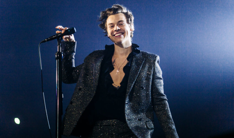 Harry Styles’ Cryptic Tweet Has Fans Freaking Out