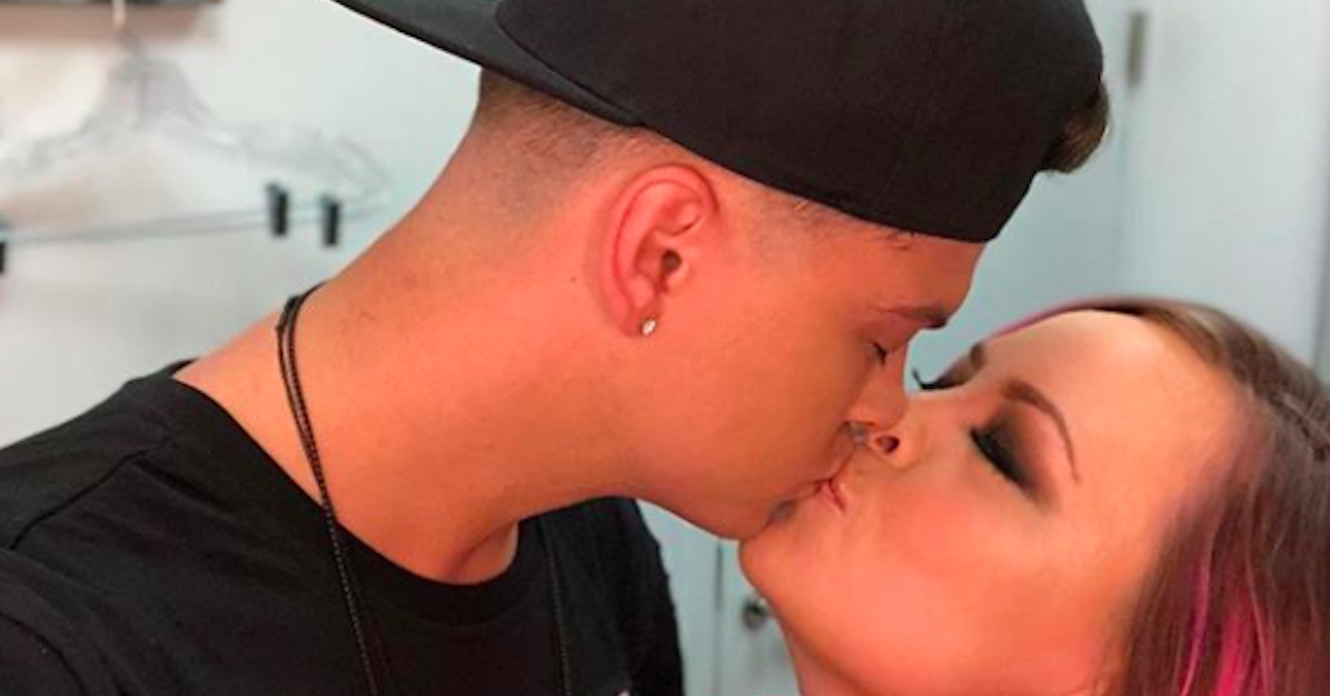 catelynn tyler kissing selfie header