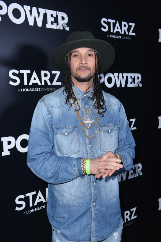 STARZ