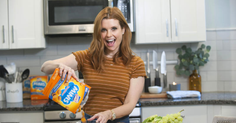 JoAnna Garcia Swisher Packs After-School Snacks