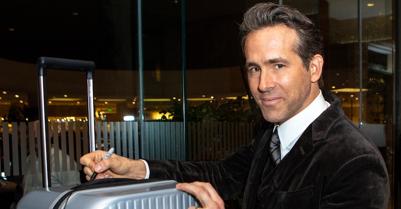 Autographed Bags Auctioned Off For 36th Annual American Cinematheque Tribute Honoring Ryan Reynolds - Vimarsana News
